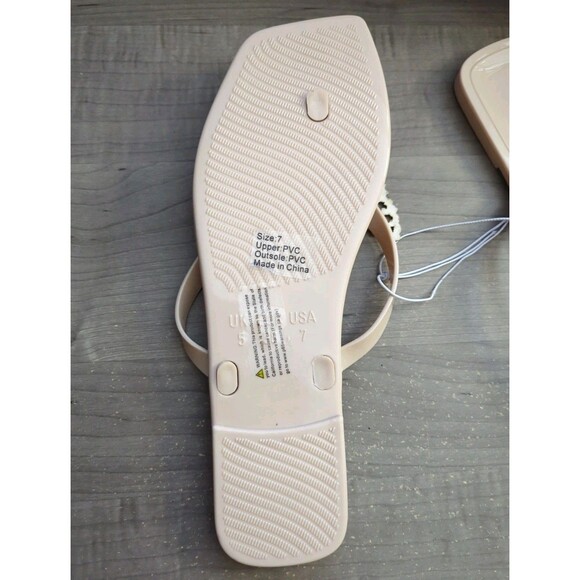 Olivia Miller Jelly Nude Butterfly Flat Pool Sandals Flip Flops Slides 7 Womens - Picture 3 of 4